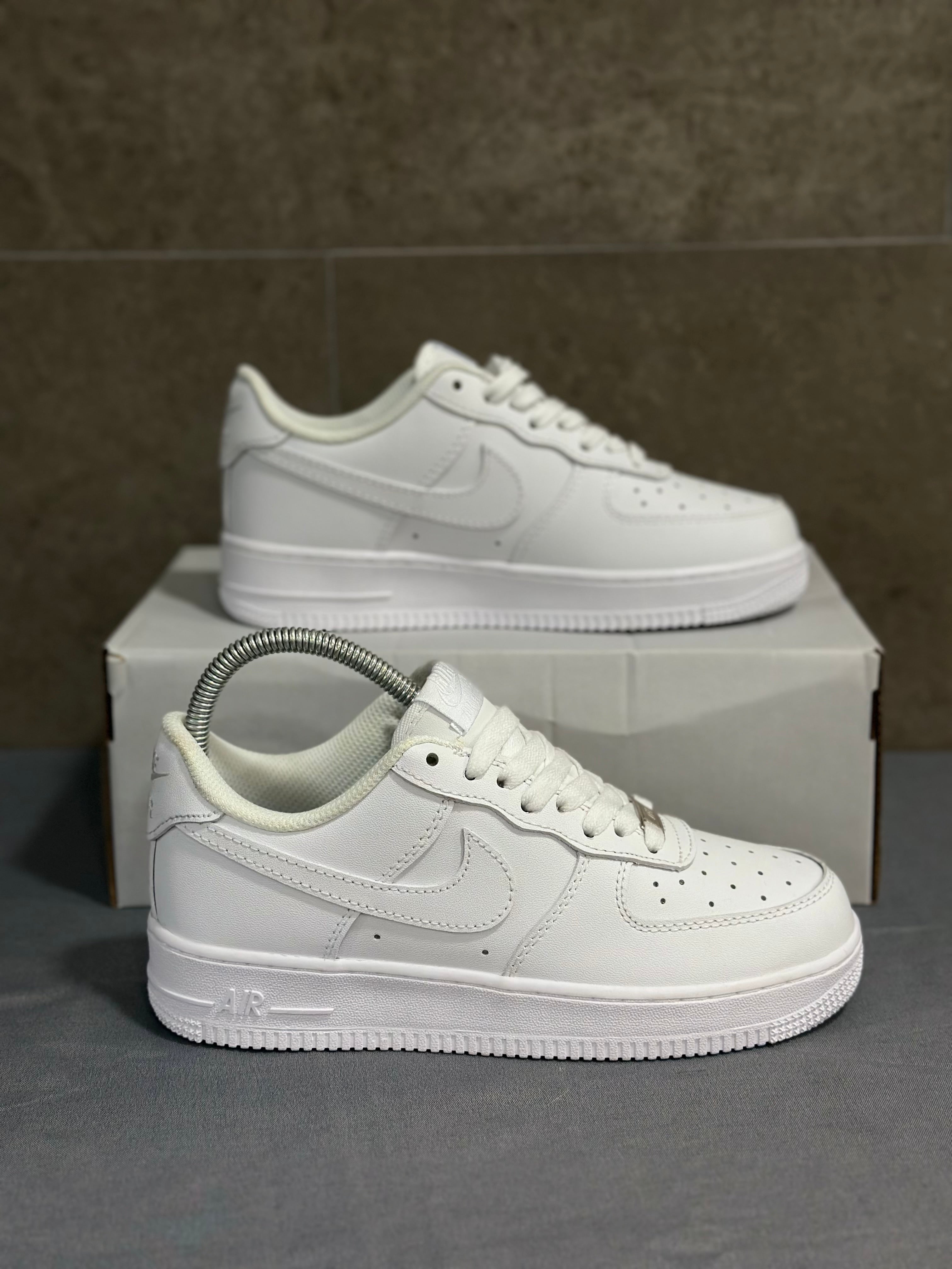 AF1 WHITE