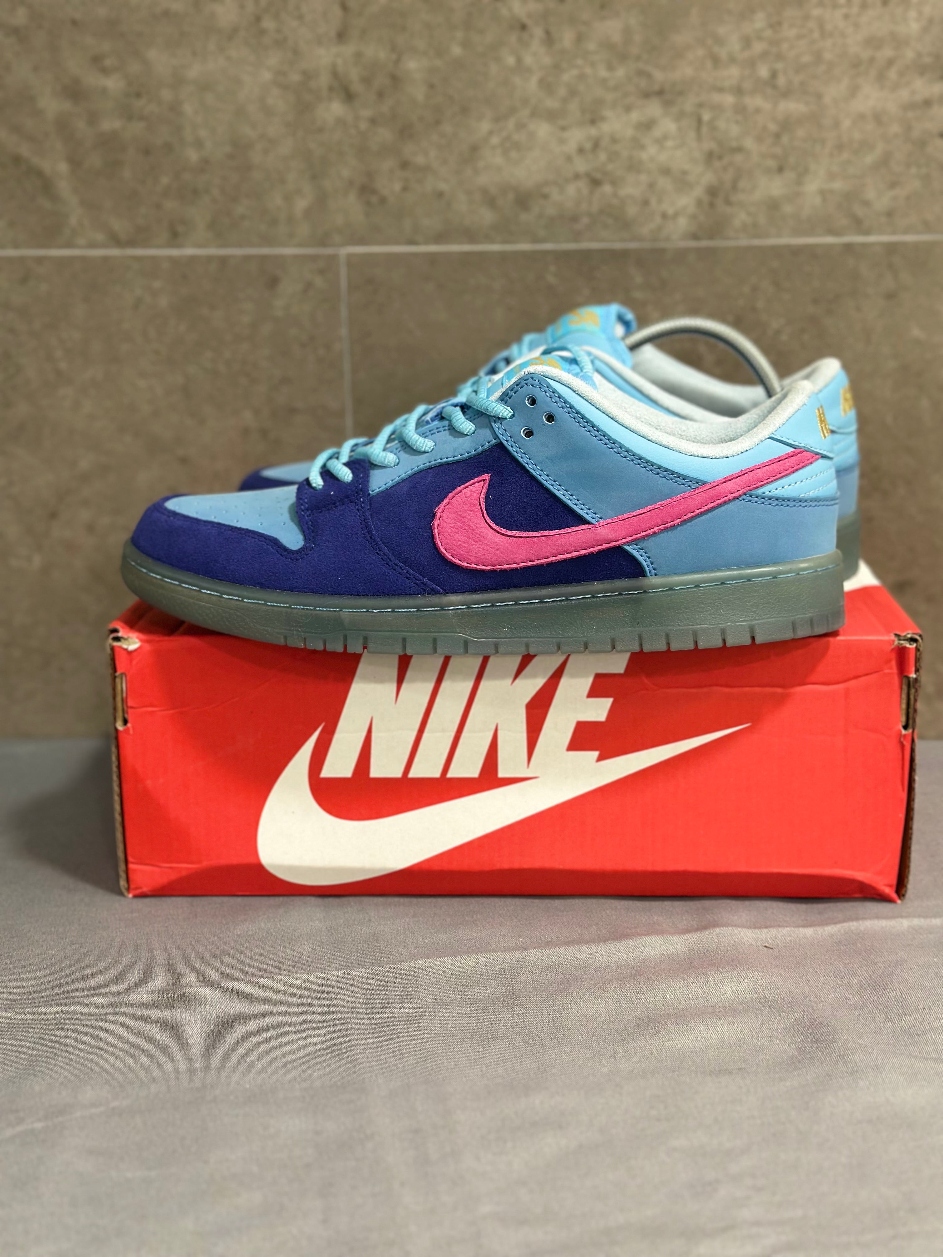SB Dunk Low “Blue Raspberry”